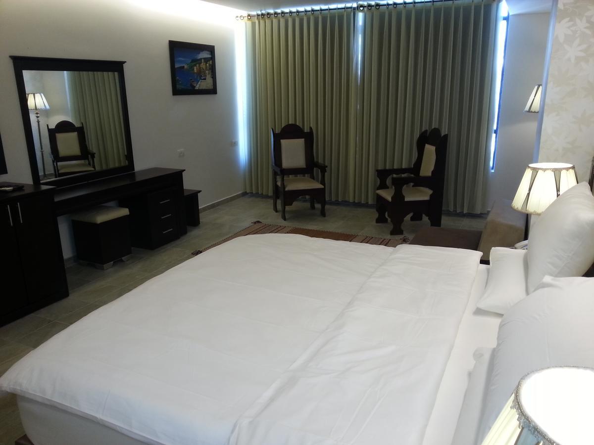 Royal Suites Nablus Exterior photo